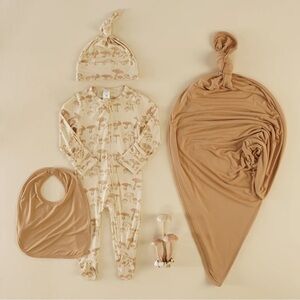 Kate Quinn baby bundle set | neutral wild mushrooms | bamboo - 6-9m, NWT 🍄‍🟫